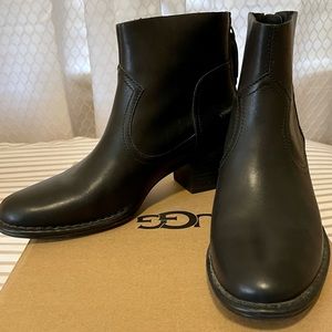 Ugg Leather Bandara Ankle Boots - Size 8